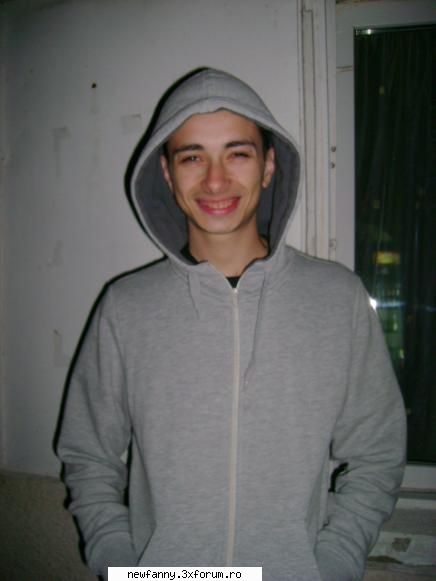 zice-ai sa pun o poza cu greiere ...uite o poza cu el greieru`