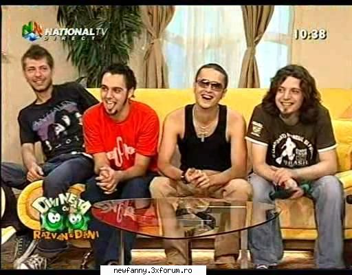 nici yo nu prea merg la concerte ufffff si ce n-as da sa-i vad pe baieti intr-un concert dar poate